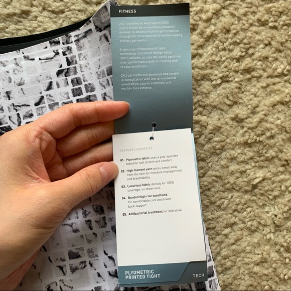 NWT Women’s 2xu Plyometric Printed Tights - Leggings - Picture 5 of 9